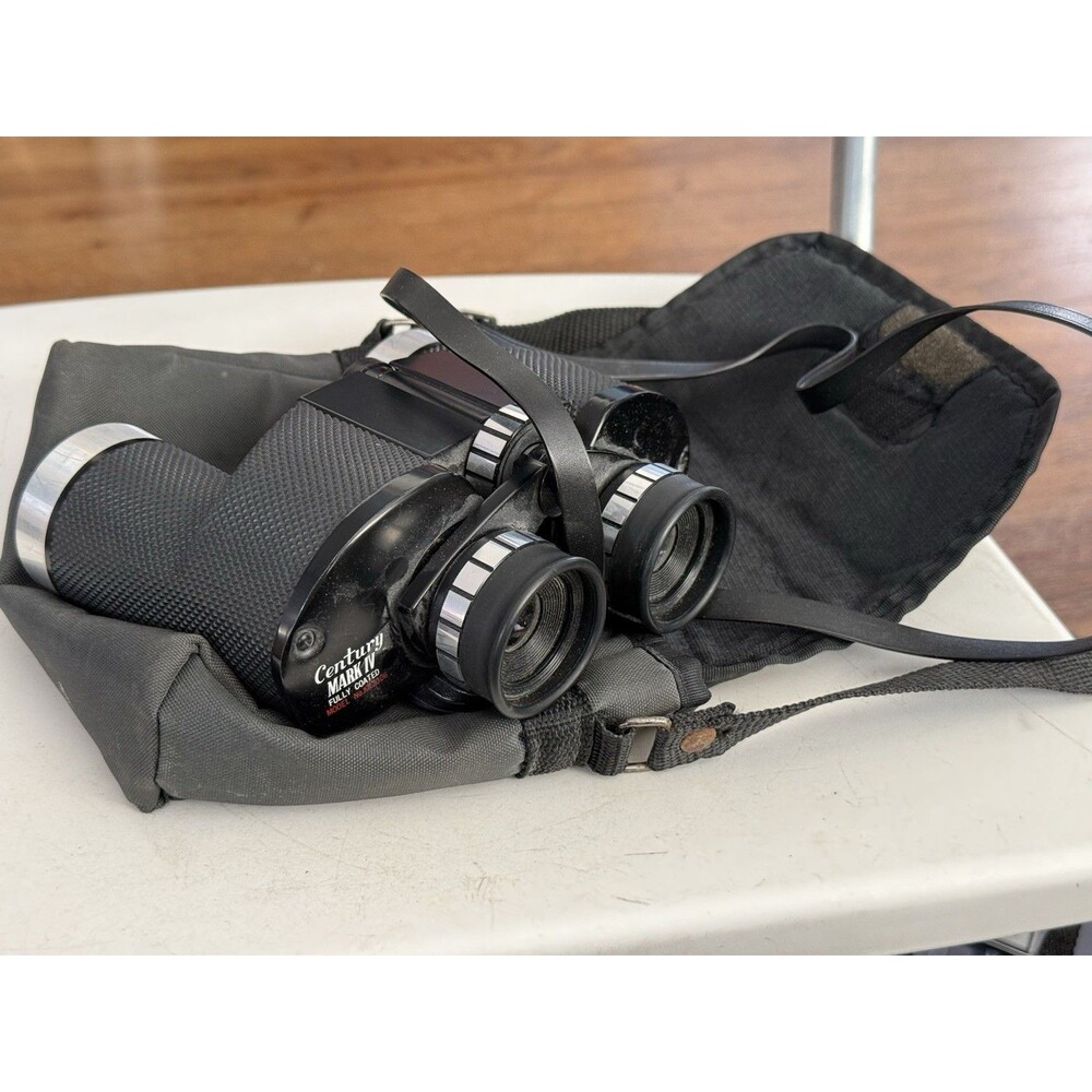 VTG Century Mark IV 8X40 Extra Wide Angle Binoculars No.KR2006 With Case
